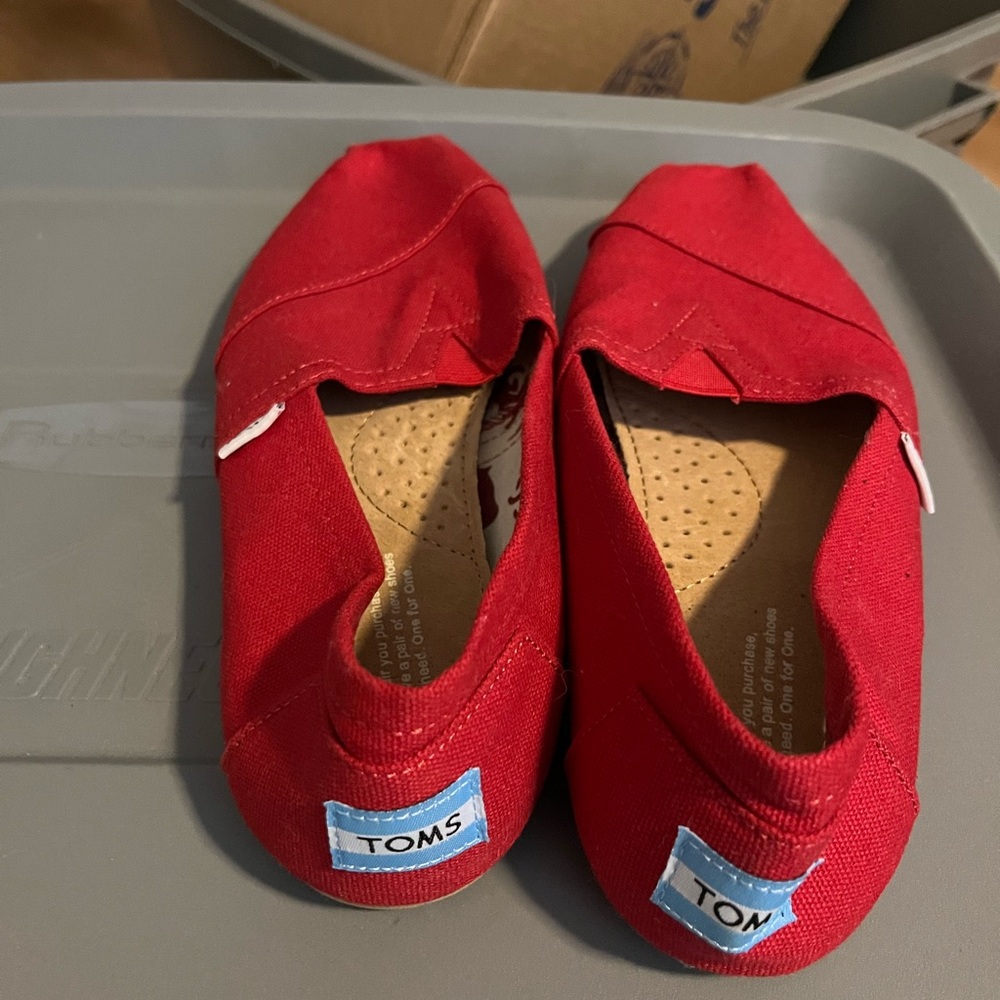 TOMS Red Classic Slip-On Canvas